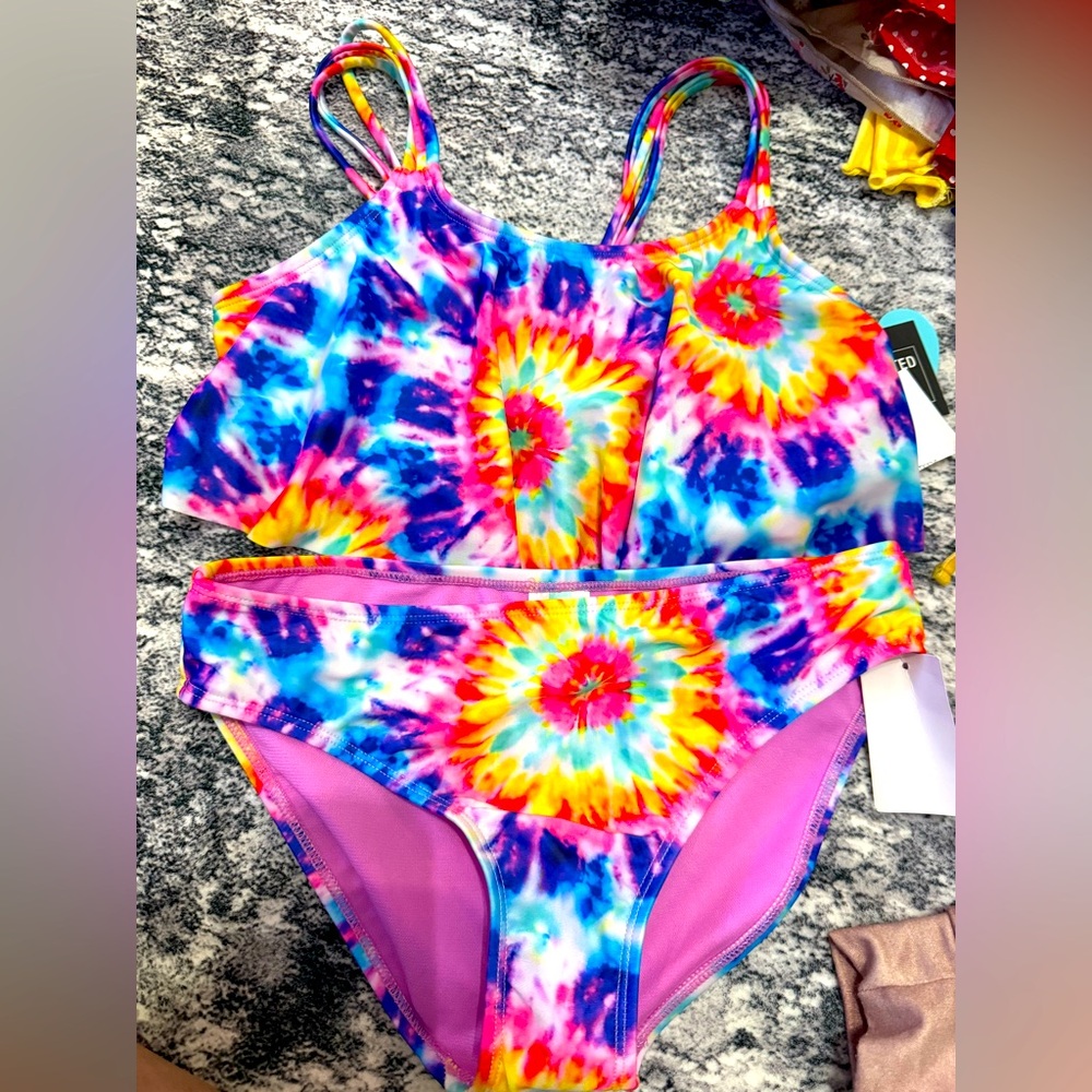 NWT Girls Swimsuit